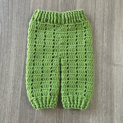 Apple crochet baby pants back