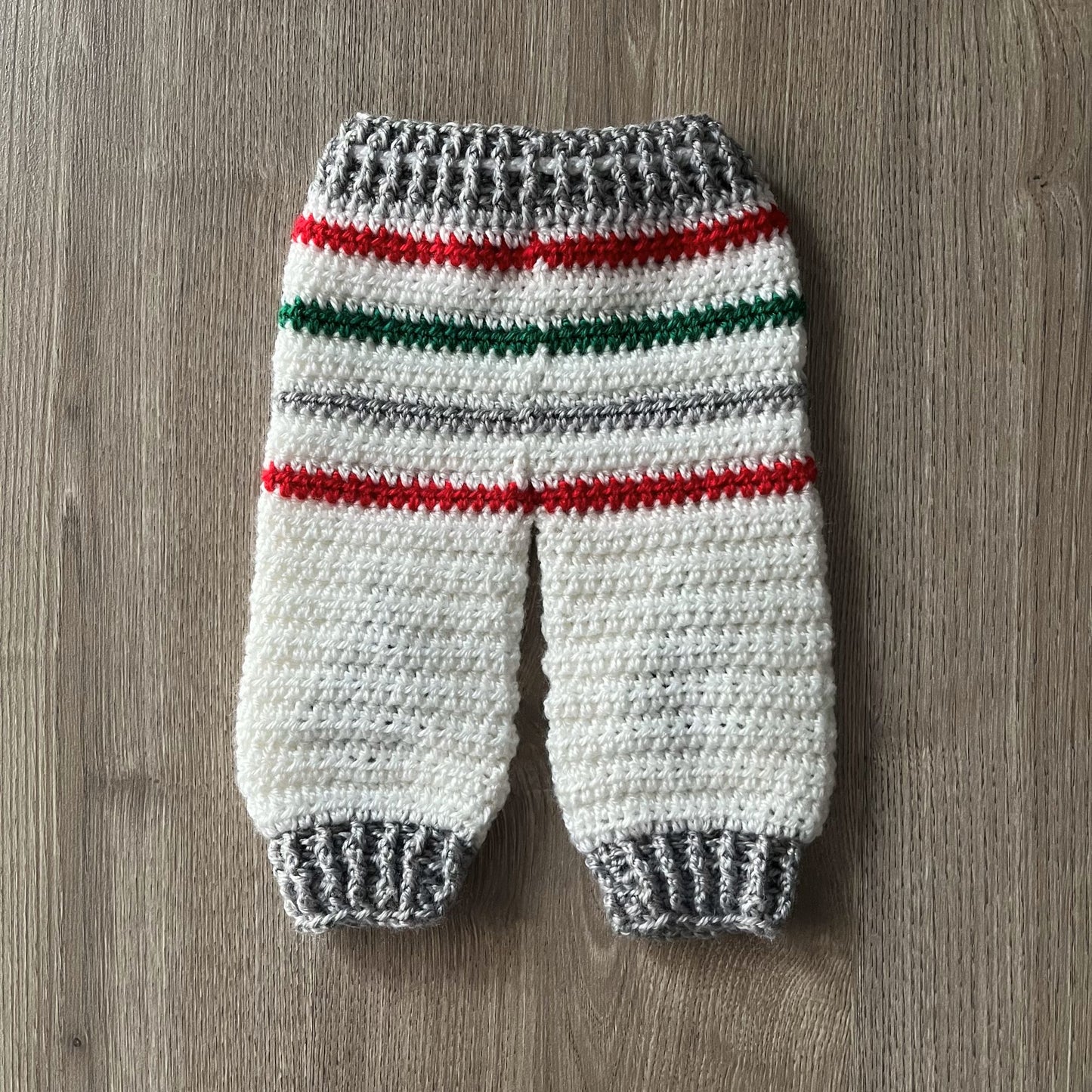 christmas crochet baby pants back