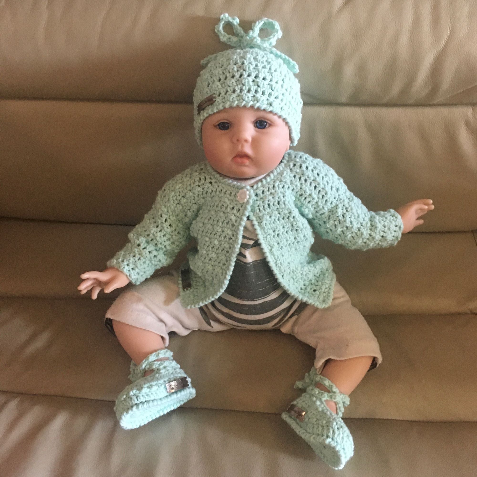 Fiona Crochet Pattern Collections – Cardigan & Pants (0-2Y), Hat (0-10Y), Booties & Trendy Bandana Bib English PDF