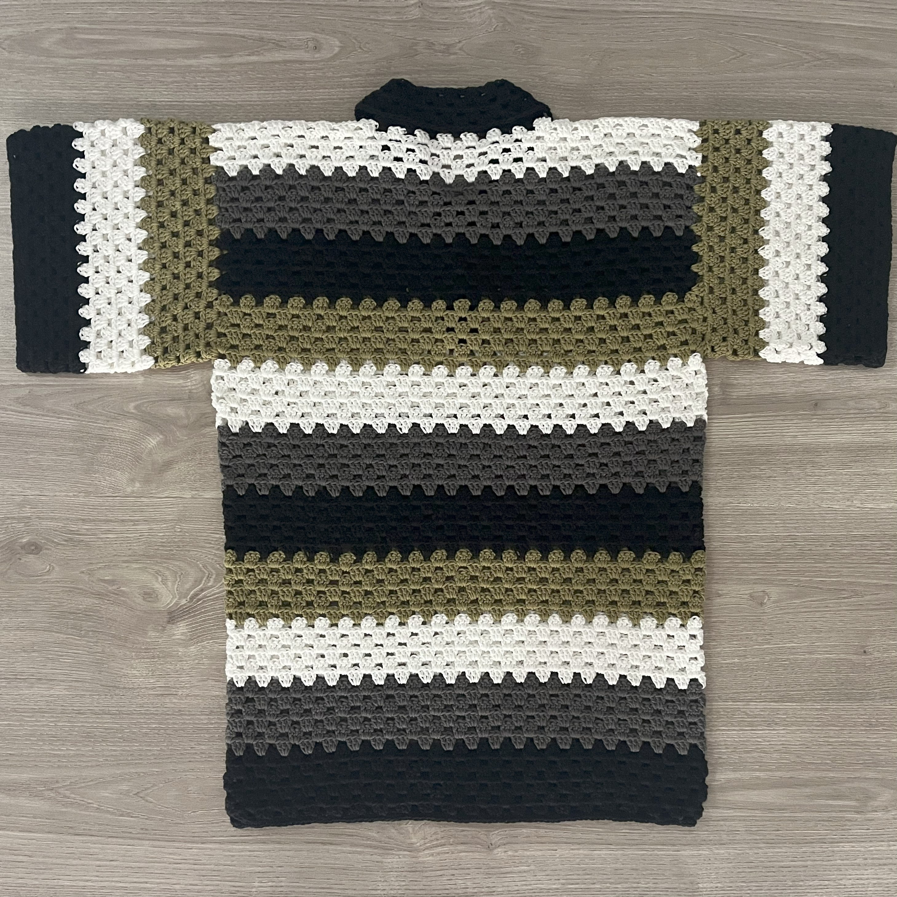 Granny Stitch Crochet Pattern Men's Polo Shirt (S-5XL) – Digital PDF Pattern in English