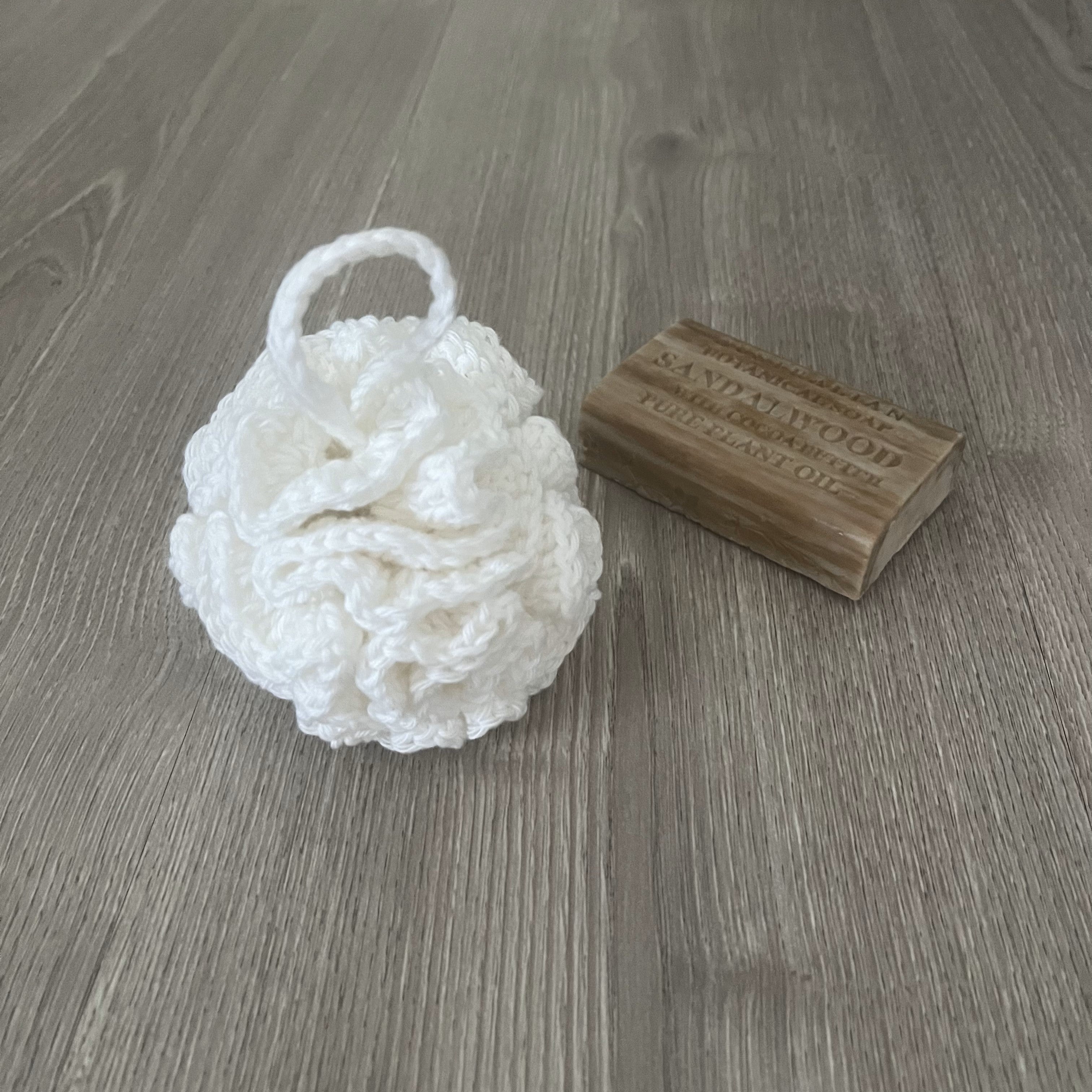 Snowy Crochet Loofah Pattern – DIY Shower Pouf for Spa & Bath | PDF in English