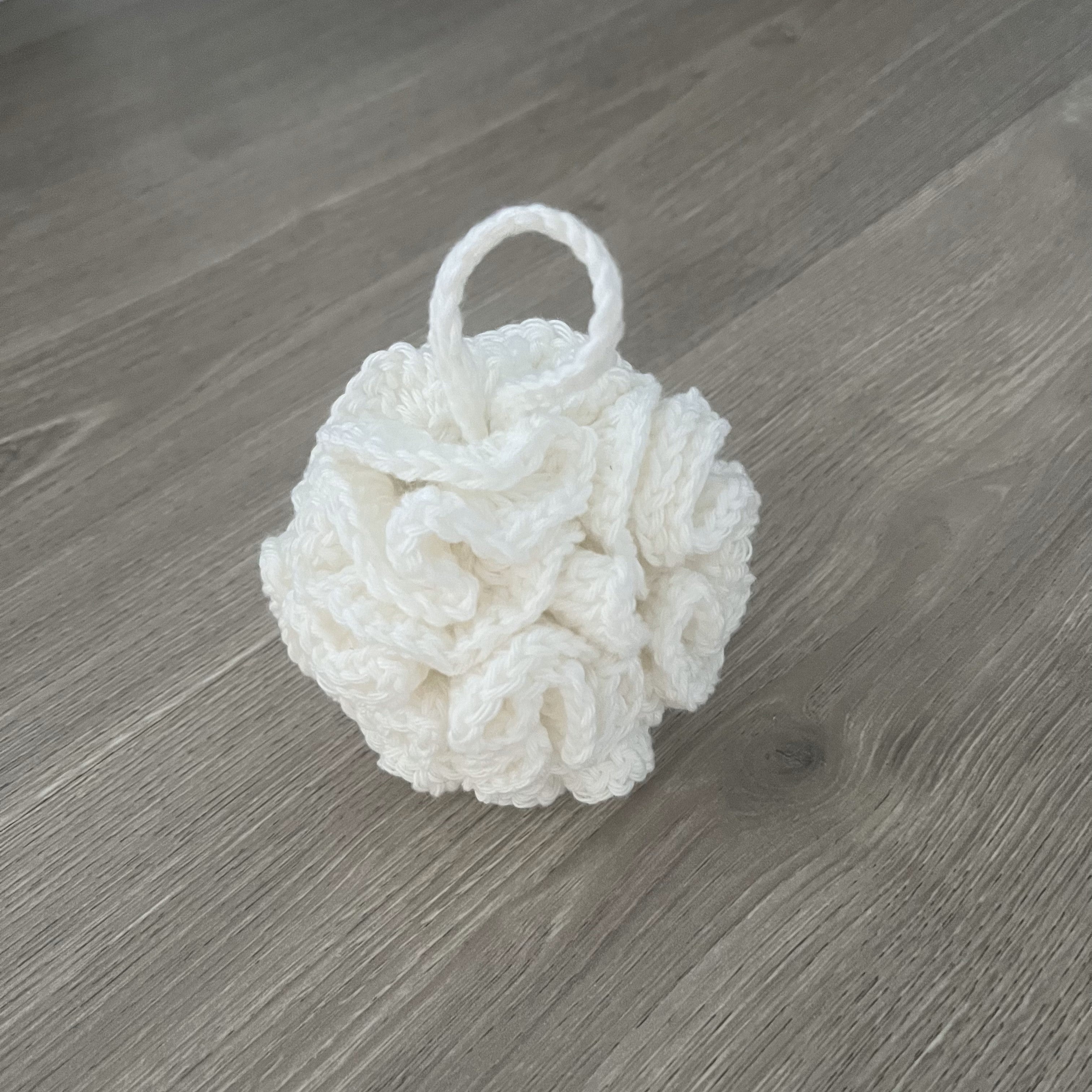 Snowy Crochet Loofah Pattern – DIY Shower Pouf for Spa & Bath | PDF in English