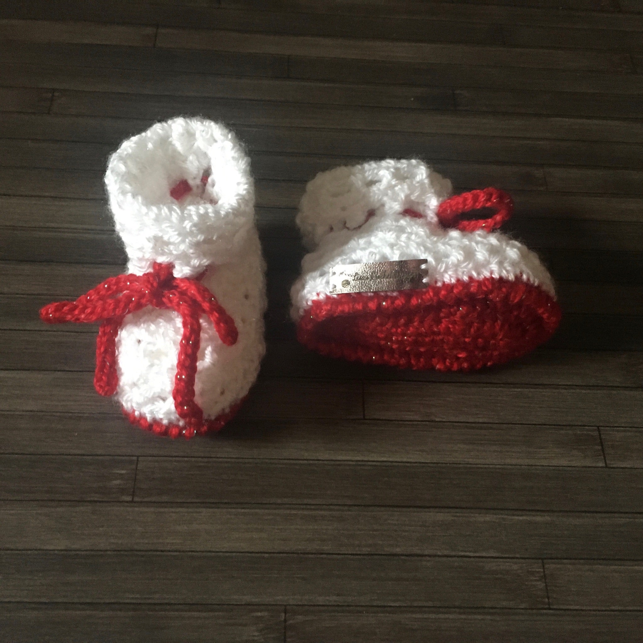 Baby Booties, 'Christmas Holly Berries' - Mukluk Style Moccasins, Baby Crib Booties, Unisex Leather Booties, popular Babys First Christmas Apparel