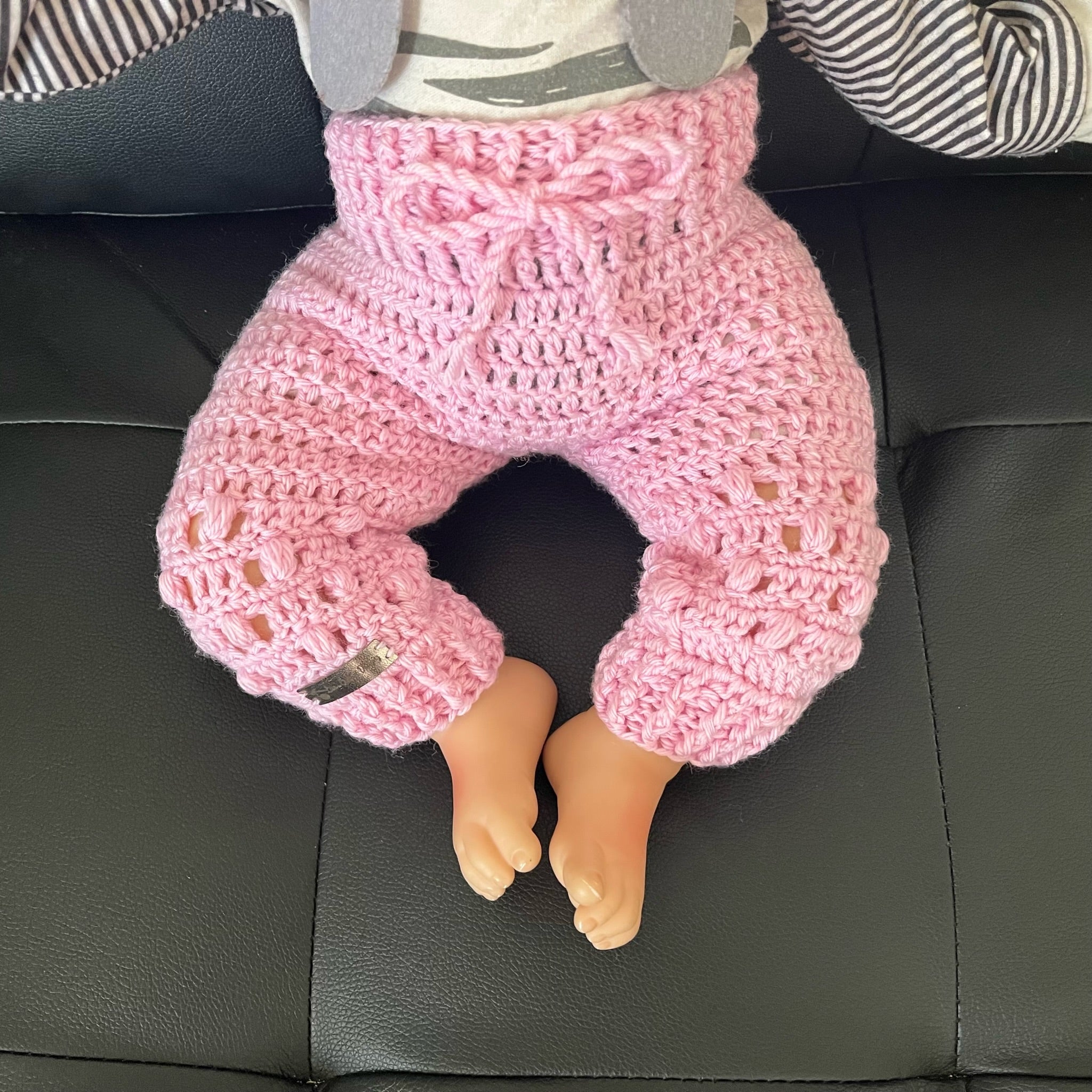 Izzy Crochet Baby Pants Pattern | Seamless & Adjustable Baby Joggers (NB-2Y) English PDF